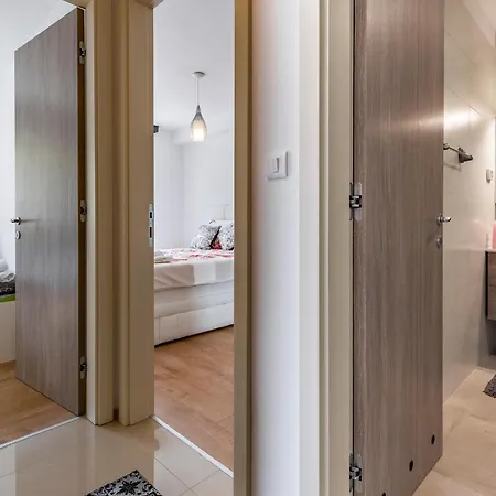3 Bedroom Cozy In *