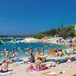 3 Bedroom Cozy In * Pula