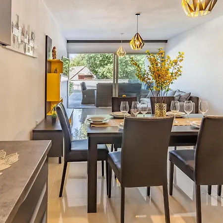 Apartament 3 Bedroom Cozy In