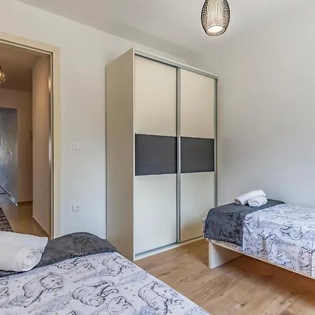 3 Bedroom Cozy In